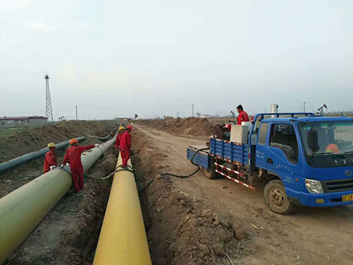 聚脲喷涂钢管防腐 辽宁聚脲喷涂机(图2) 聚脲喷涂钢管补口防腐案例