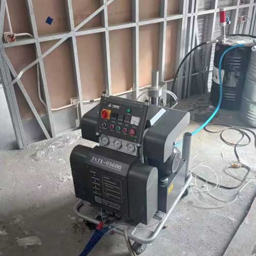 聚氨酯喷涂机高压施工设备 轻钢房屋民宿保温隔音(图2) 轻钢房屋民宿保温隔音案例